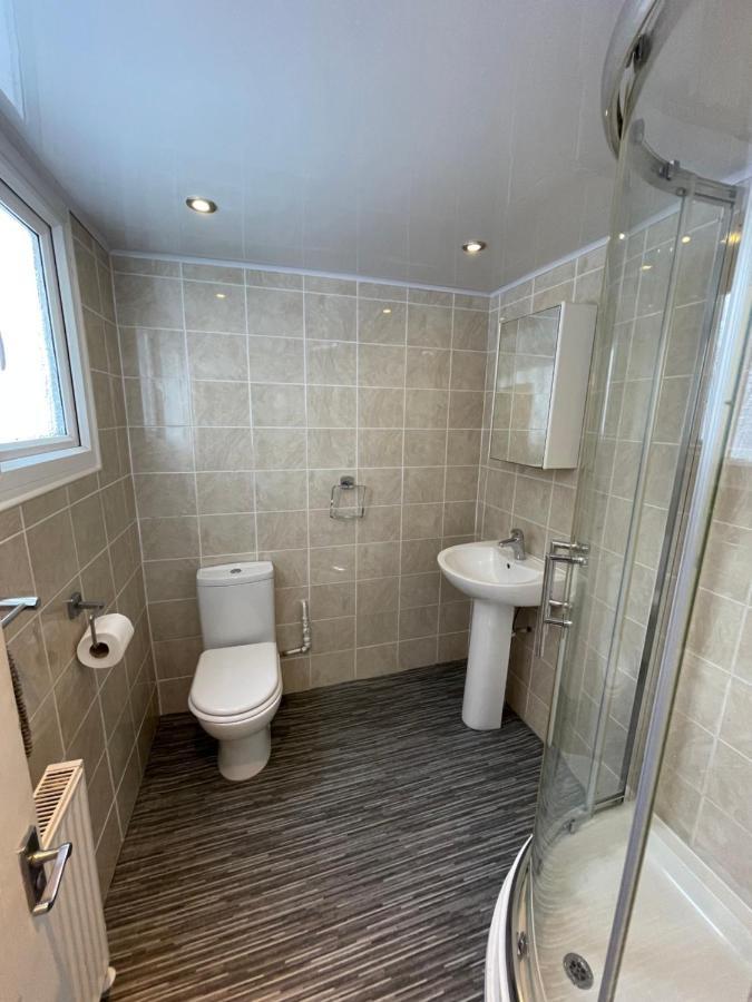 45 The Square Holiday Apartments Scarborough Eksteriør billede