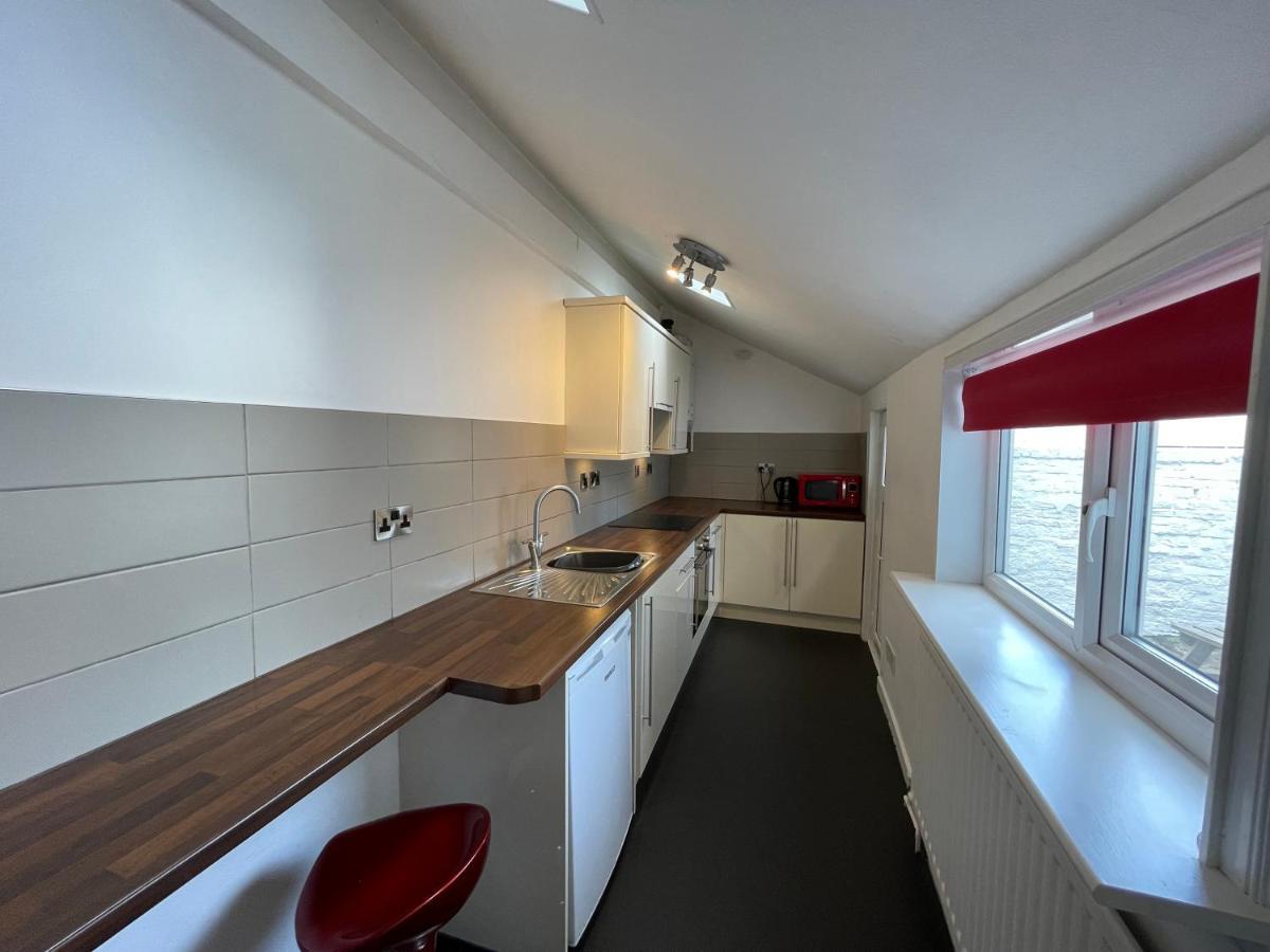 45 The Square Holiday Apartments Scarborough Eksteriør billede